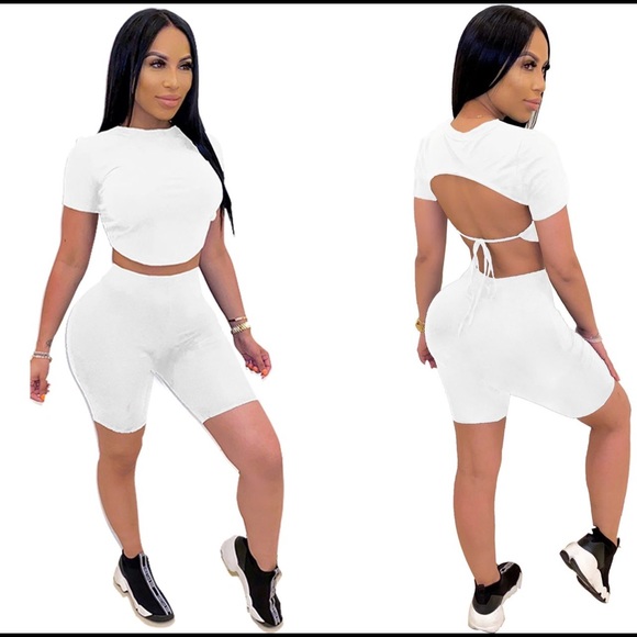 Women’s 2 piece biker shorts and back out crop top - Picture 1 of 3